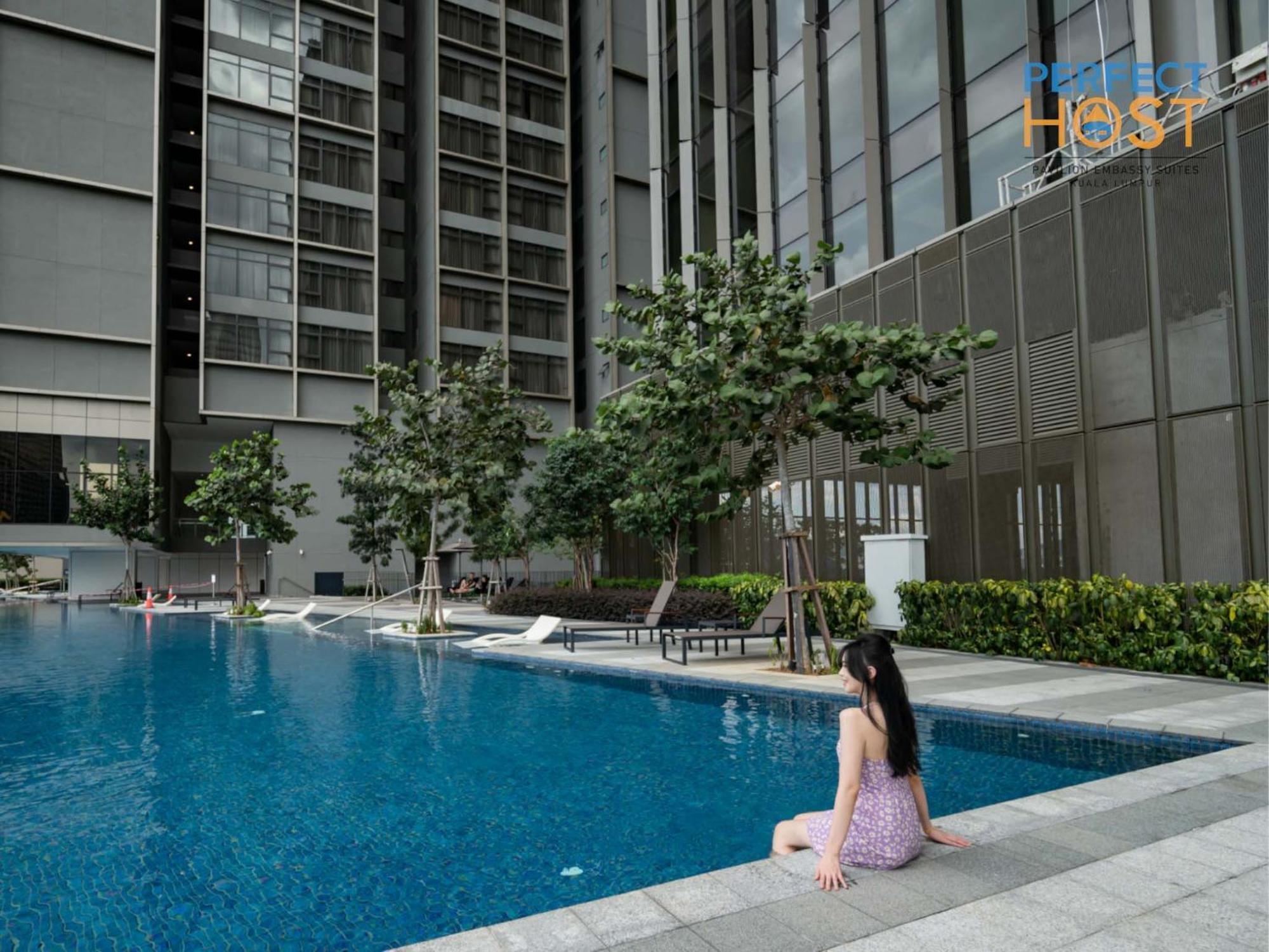 Pavilion Embassy Suites Kl By Perfect Host クアラルンプール エクステリア 写真