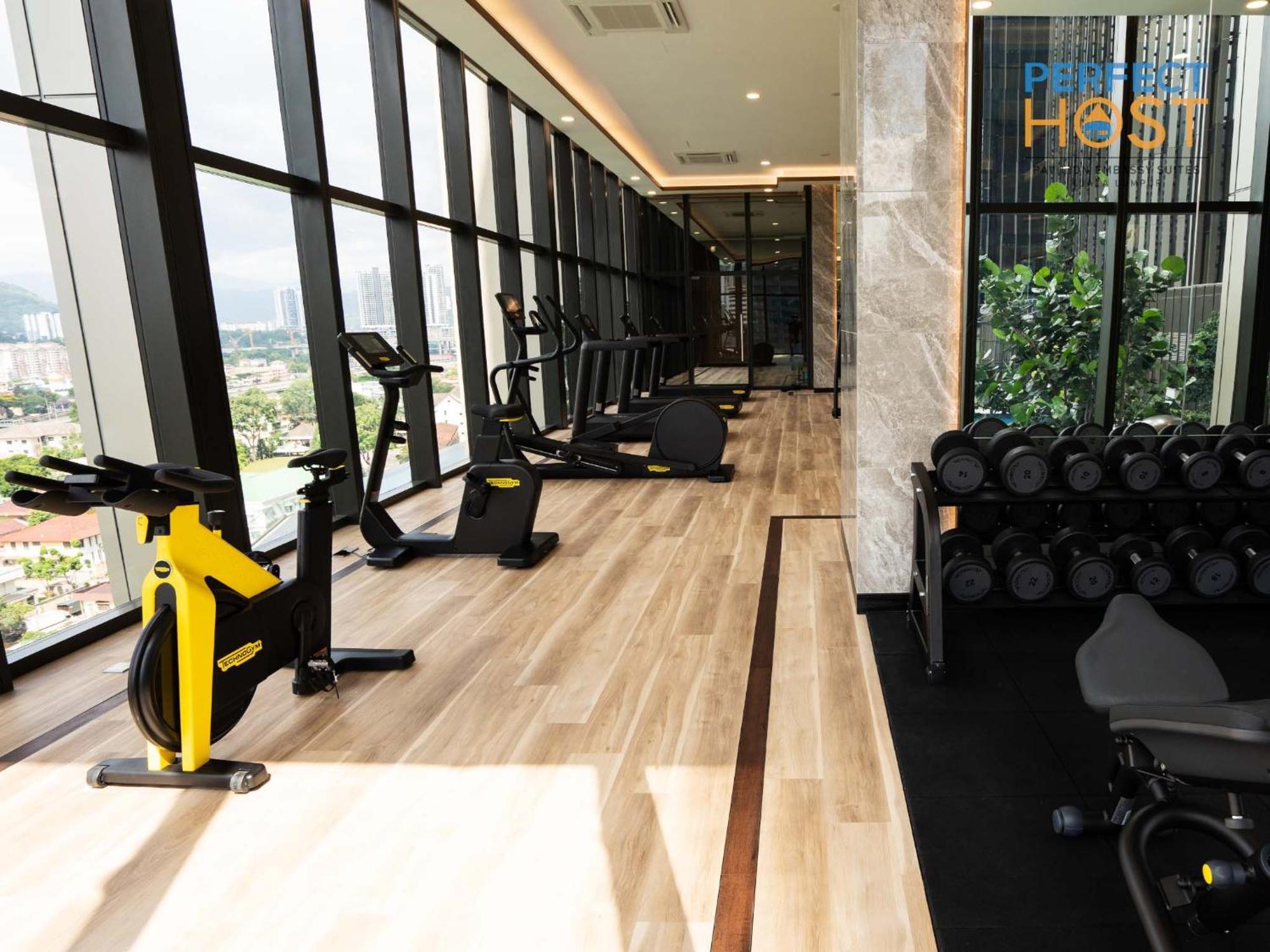 Pavilion Embassy Suites Kl By Perfect Host クアラルンプール エクステリア 写真