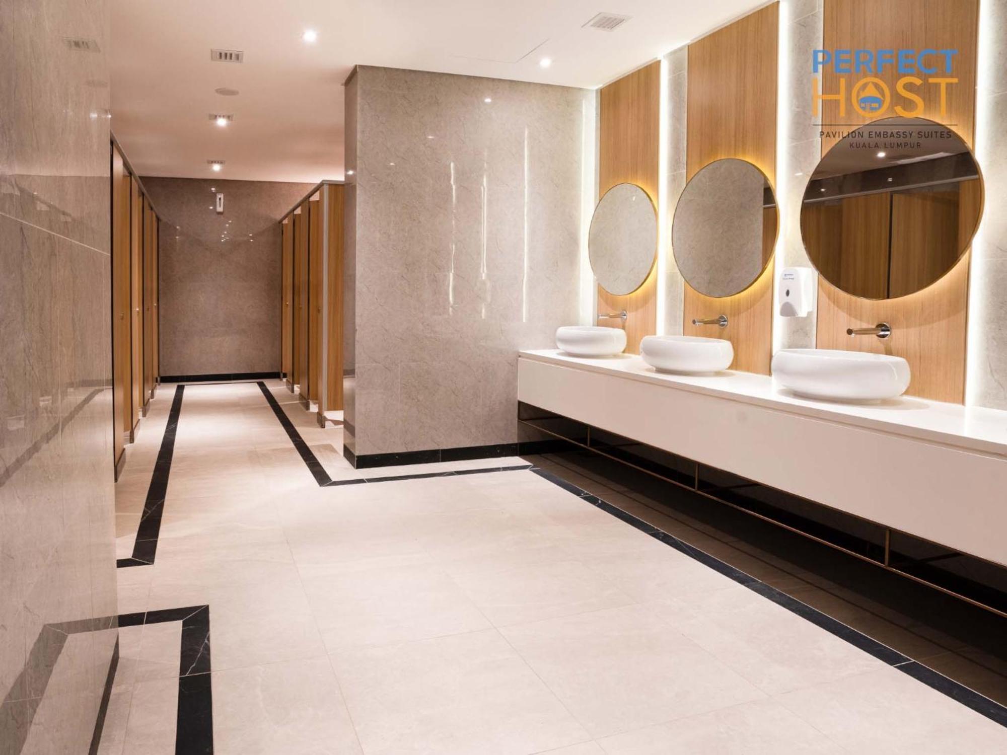 Pavilion Embassy Suites Kl By Perfect Host クアラルンプール エクステリア 写真